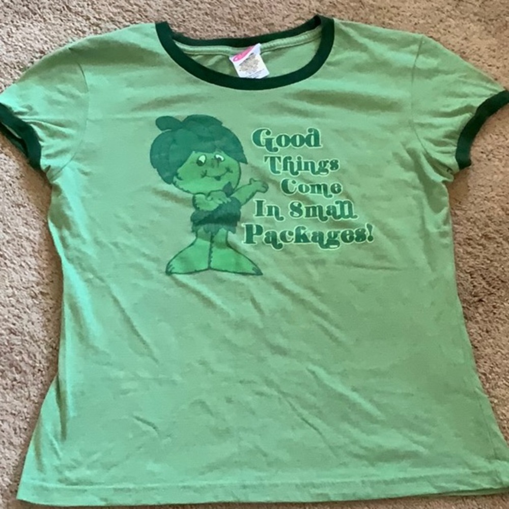 Good things come in small packages tee, youth large, fits like a woman’s Small